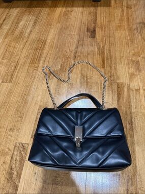 Black Quilted Chain-Handle Women's Shoulder Bag